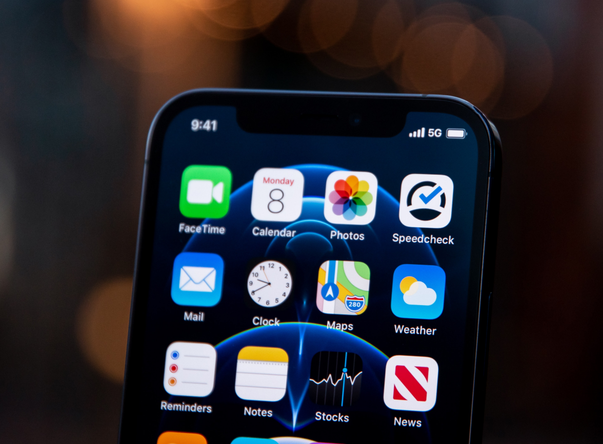 洛扎苹果手机维修分享为什么 iPhone 12 在冬季会自动关机 